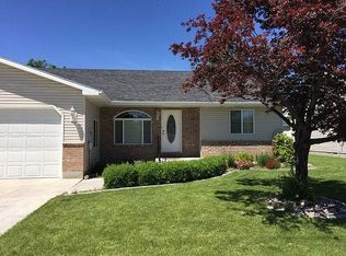 1222 S Match Point Dr, Ammon, ID 83406