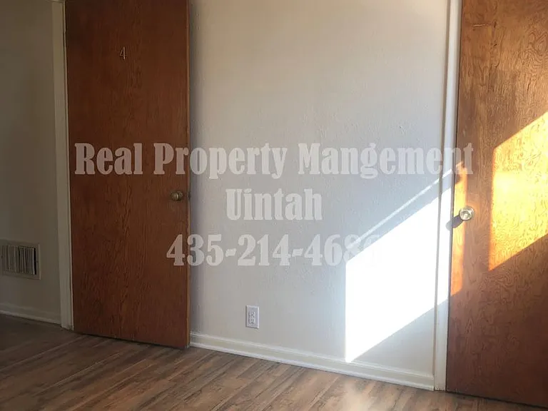 145 W 100 N — Photo 15
