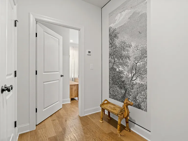 613 Harrington Hls — Photo 27