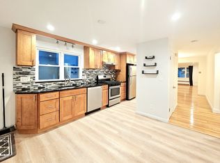 14 Louise Rd #14, Chestnut Hill, MA 02467