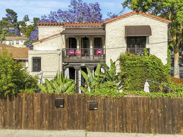 2420 N Beachwood Dr, Los Angeles, CA 90068