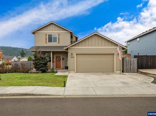 1202 Albatross Ct, Sweet Home, OR 97386