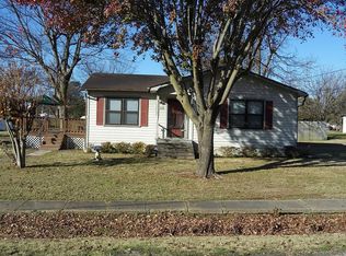 110 S Ballard St, Rector, AR 72461
