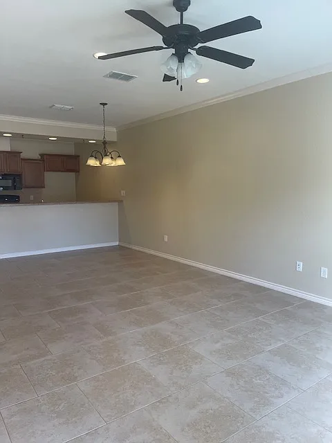 Building Photo - 148 Rhino St #148