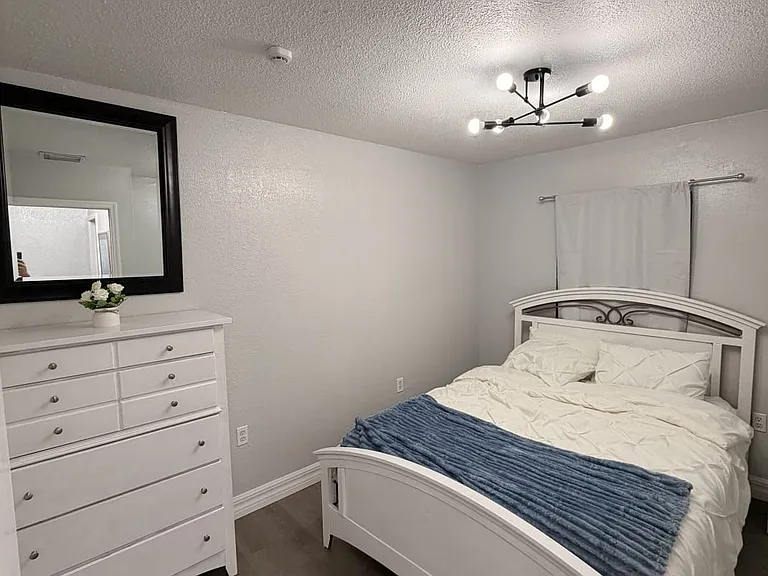414 Cortez Dr — Photo 4