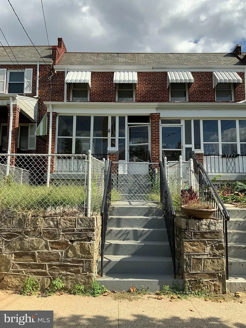 1513 Downing St NE photo 1