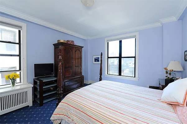 Sold by Douglas Elliman | media 19