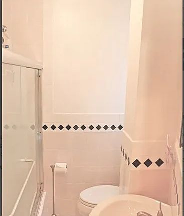 4th image of 218 E 80th St #5RE