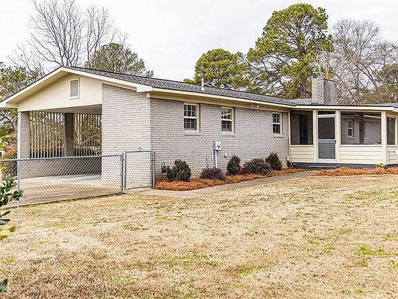 3rd image of 461 Lakeview Rd