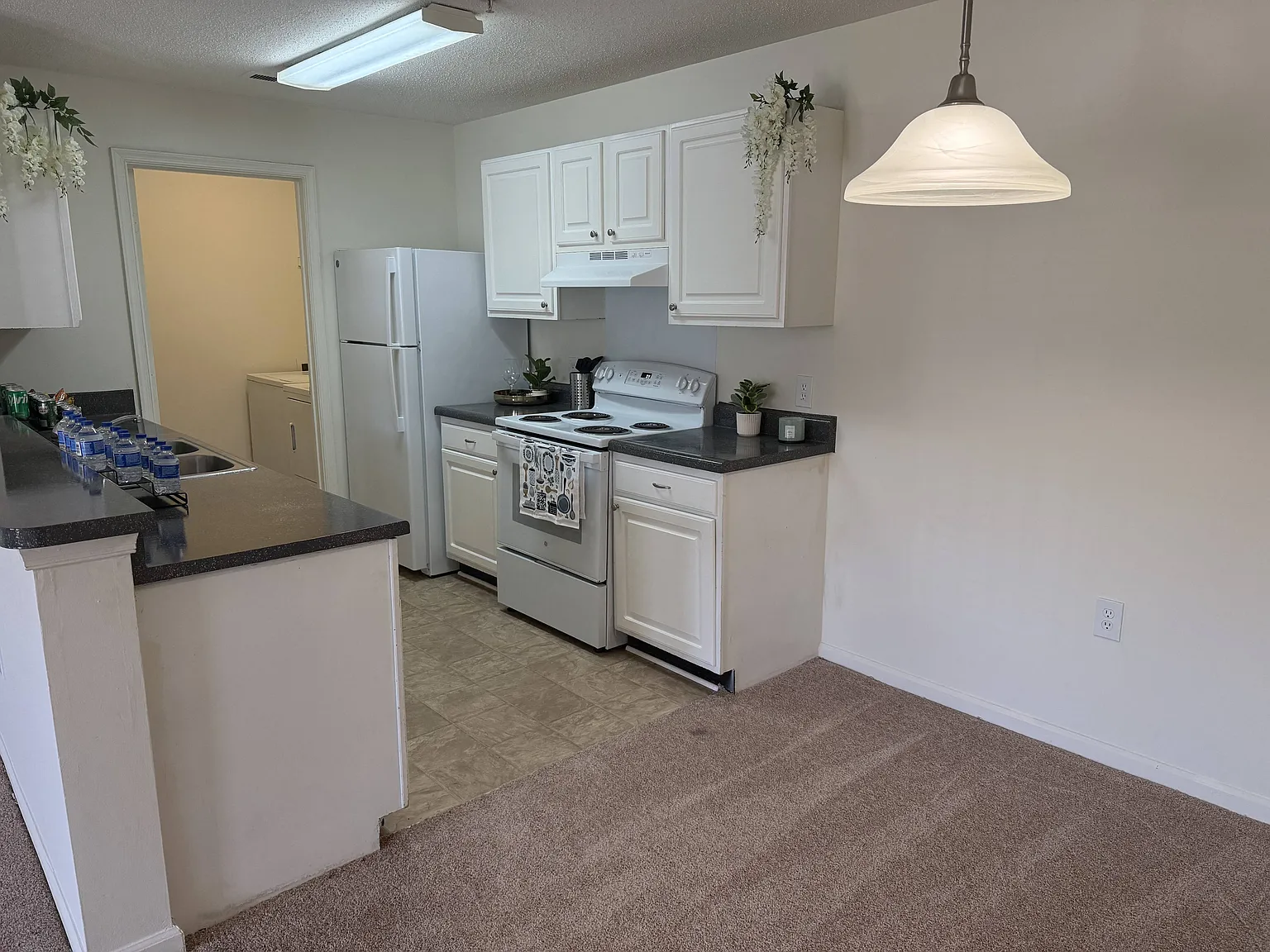 Summerland Heights Apartments — Photo 1