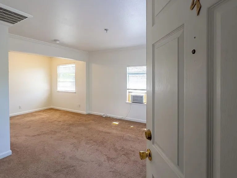 Calistoga Avenue, 1356 — Photo 15