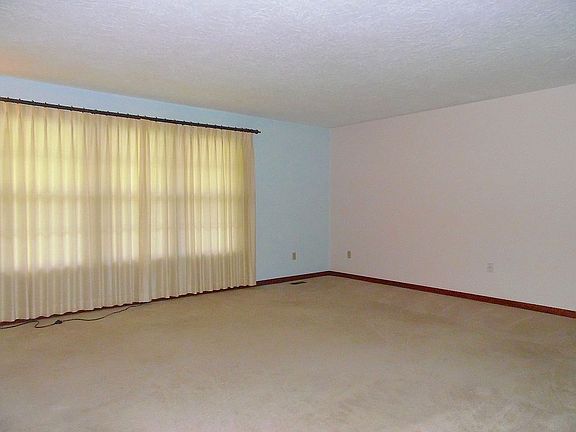 2nd image of 219 Gillen Dr
