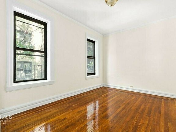 4th image of 20 Laurel Hill Ter APT 4I