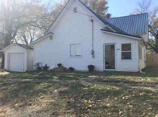 305 S 2nd St, New Market, IN
