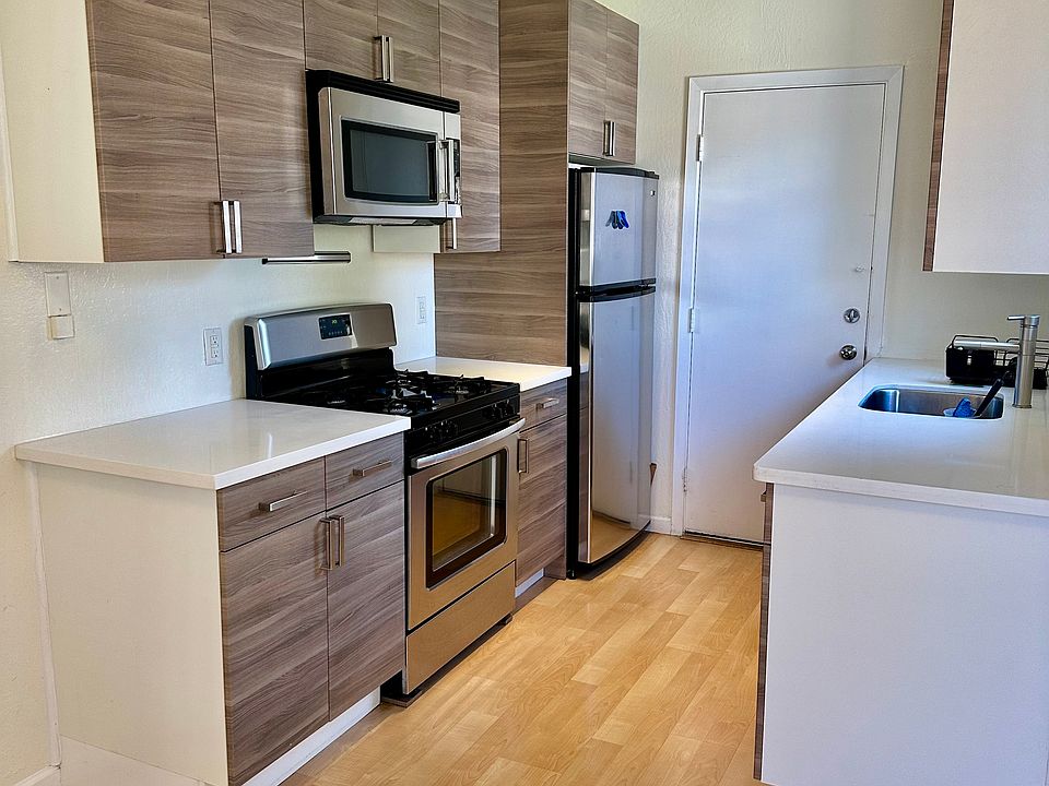 1st image of 142 Linda St #42A