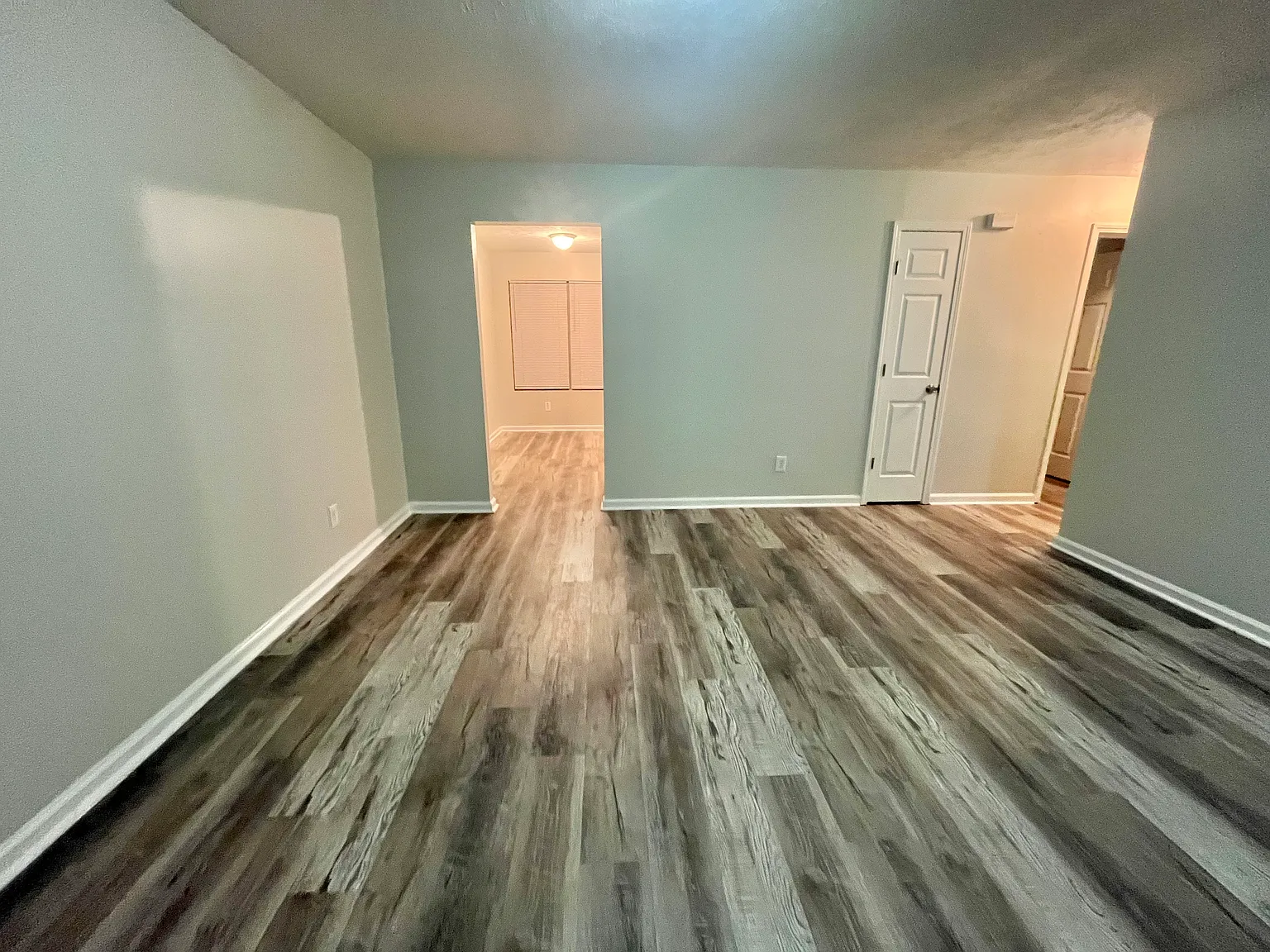 3 bed, $1,650 — Photo 3