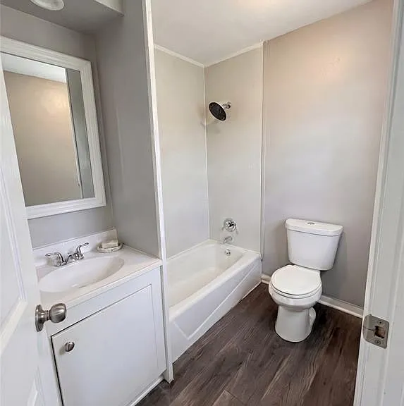 8647 Chalmers Ave — Photo 5