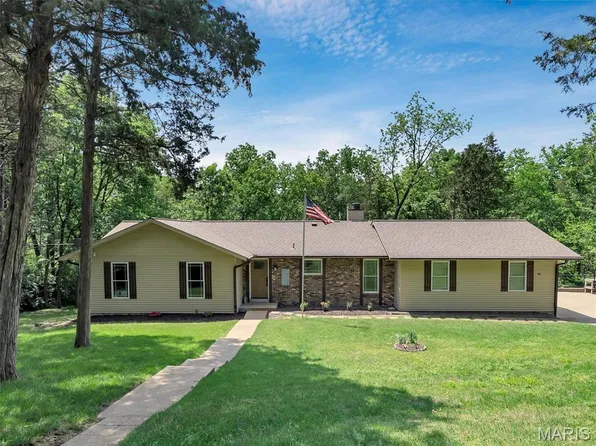 2504 Holtgrewe Rd, Washington, MO 63090