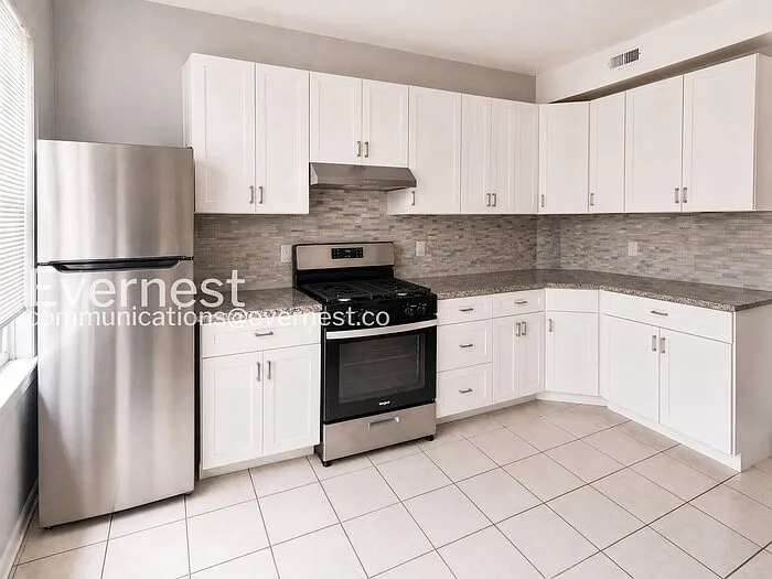 2 bed, 1.5 bath, 1200 sqft, $1,975 — Photo 3