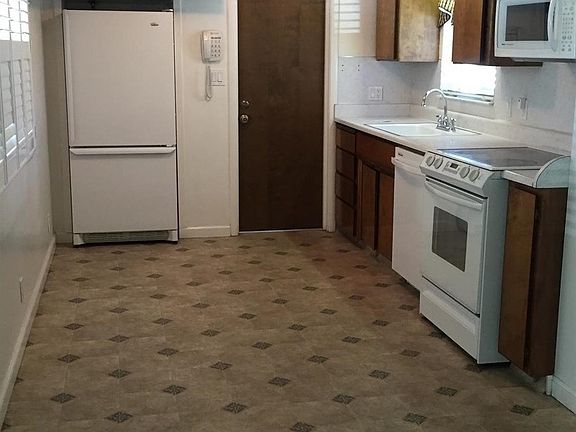 2nd image of 216 El Vista Ave
