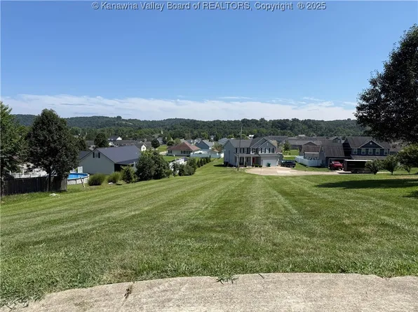 69 Sunday Silence Dr, Evans, WV 25241
