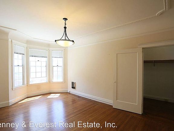 4th image of 2700 Polk St APT 12