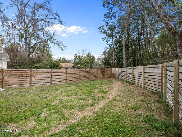 645 S Gaines St — Photo 41
