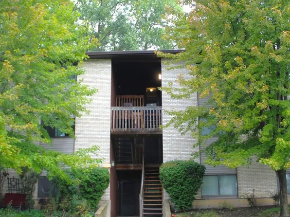 2350 South St APT C, Elgin, IL 60123