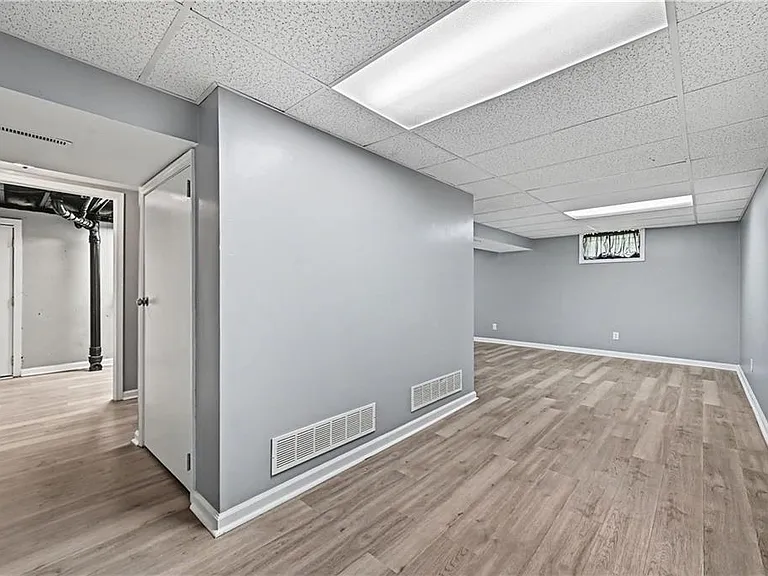 5215 NE 60th Ter — Photo 19