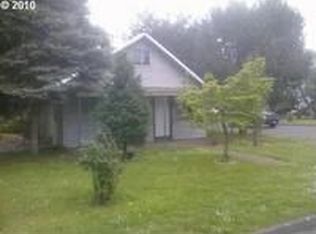 1402 NE McDonald Ln, McMinnville, OR
