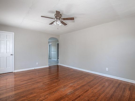 5th image of 5400 Langley Ave