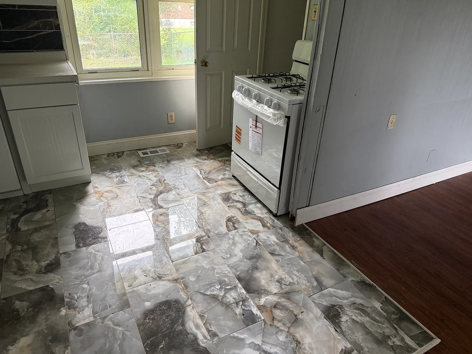 3 bed, 1014 sqft, $1,400 — Photo 3