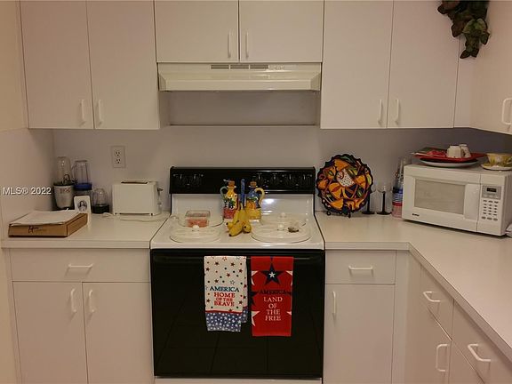 4th image of 8851 NW 119th St Unit 5112