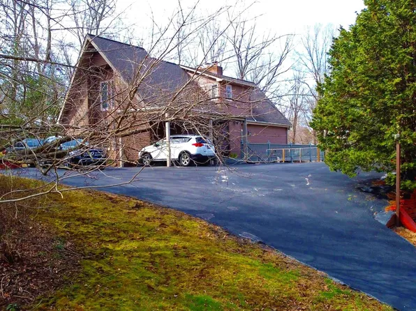 6006 Snowdens Run Rd, Sykesville, MD 21784