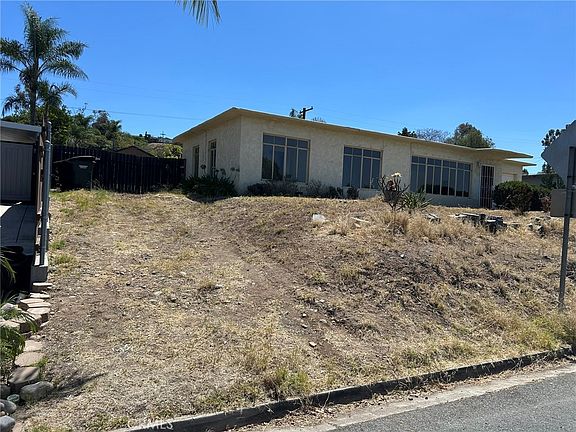 2nd image of 453 N Westwind Dr