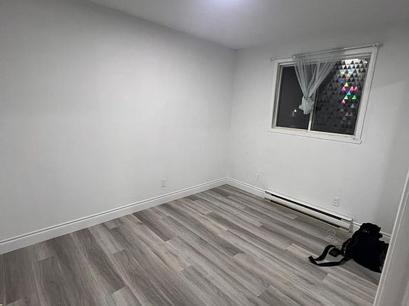 2nd image of 8 C Moir St Floor 2