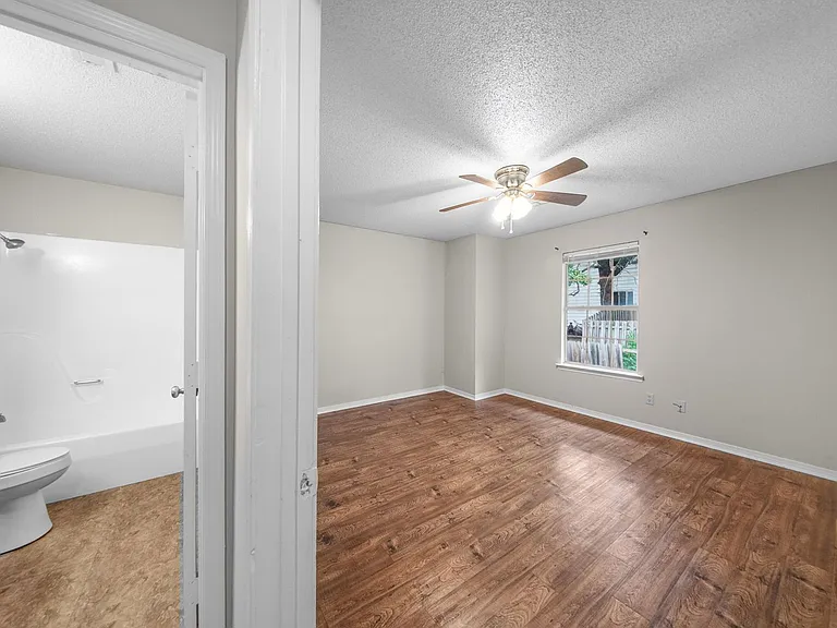 2456 N Brophy Cir #2 — Photo 9