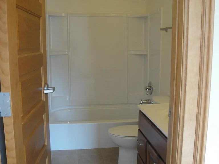 98 E Bremer Ave #203 — Photo 2