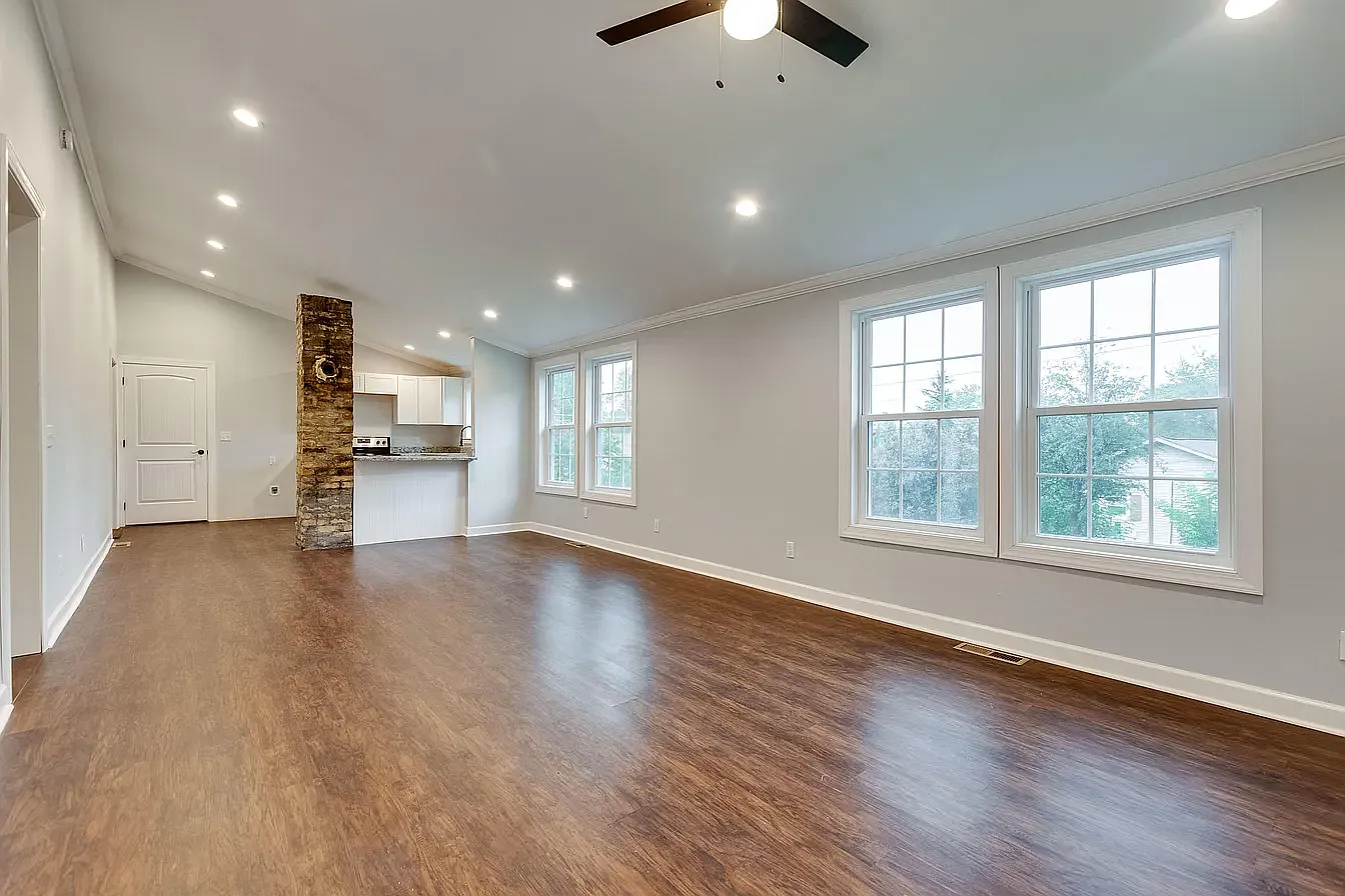 2 bed, 1100 sqft, $1,650 — Photo 3