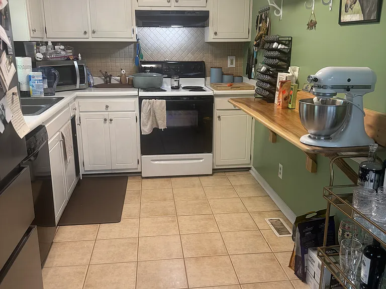 7529 Stuart Dr — Photo 2