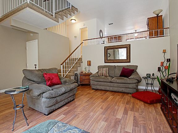 3rd image of 1711 Grismer Ave APT 47