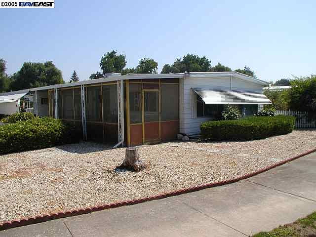 1st image of 225 Hula Cir