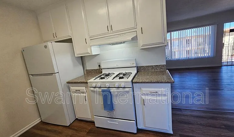 1235 S Loara St #12 — Photo 3