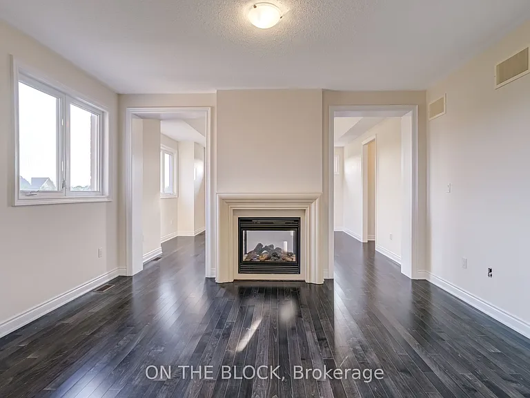 24 Whitewood Dr — Photo 12
