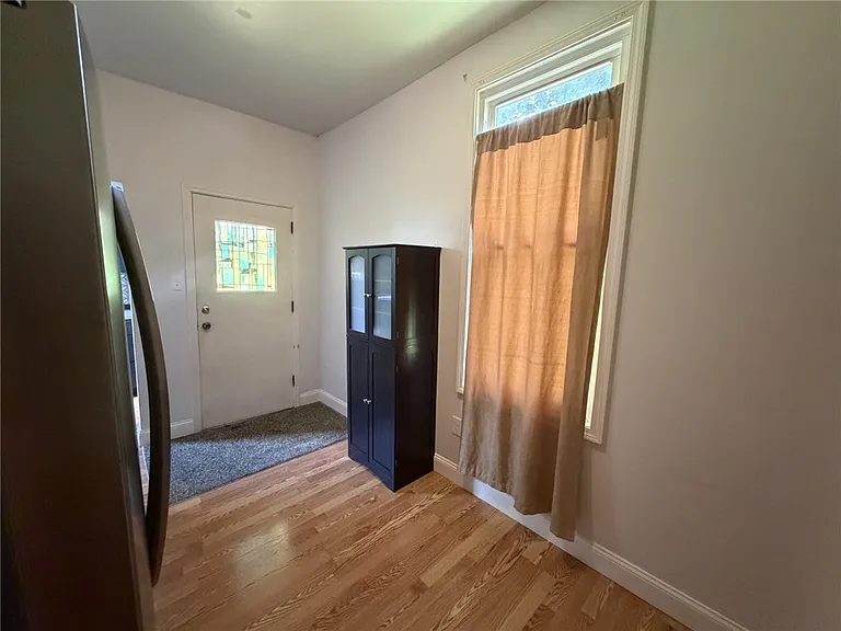 1214 Goe Ave — Photo 14