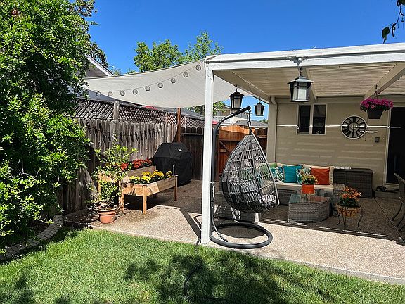 5th image of 1786 Wyrick Ave