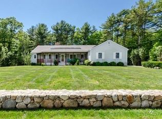 12 Brandt Beach Ave, Mattapoisett, MA 02739