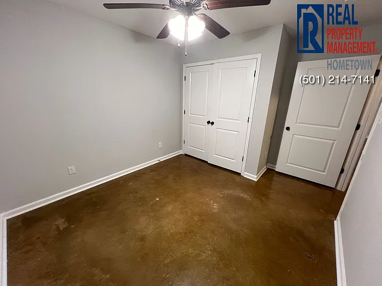 226 E Maple St — Photo 8