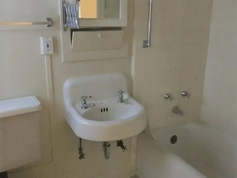2940 Claremont Ave #4 — Photo 8