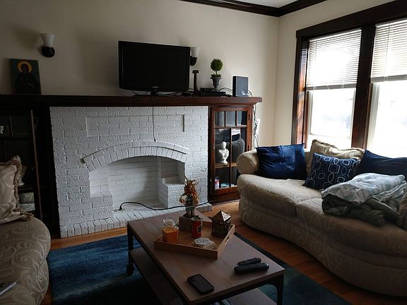 2nd image of 3830-40 N Linder Ave #3838-1